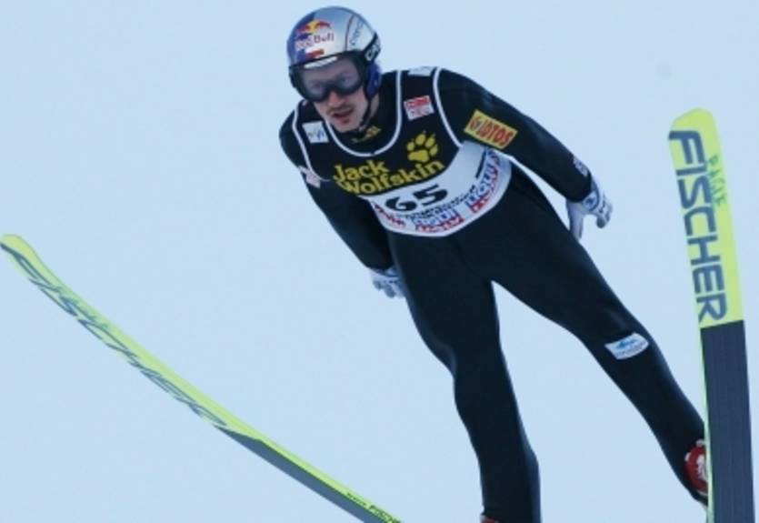 Прыжки с трамплина. Малыш выиграл квалификацию