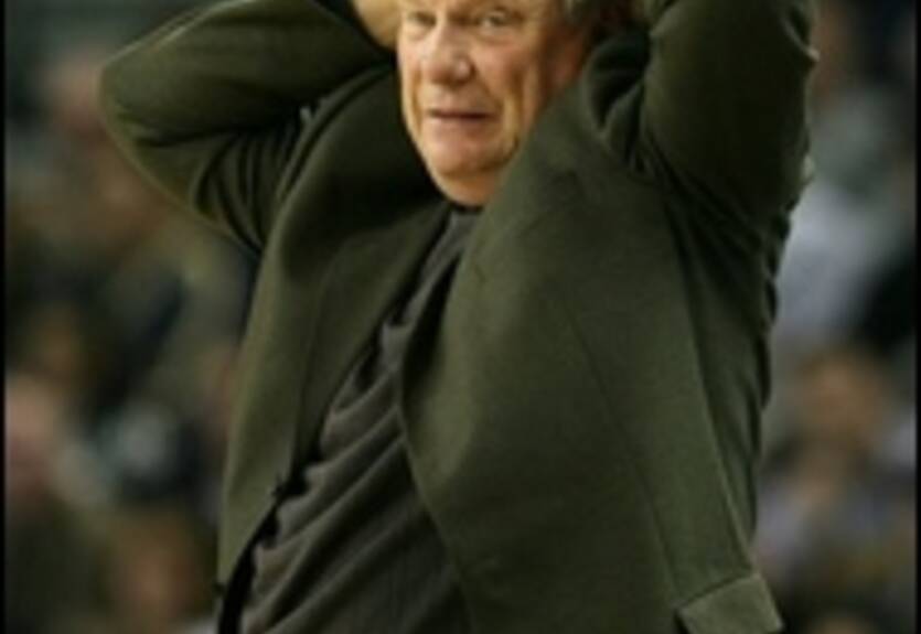 Тренер Уорриорз пока не излечился