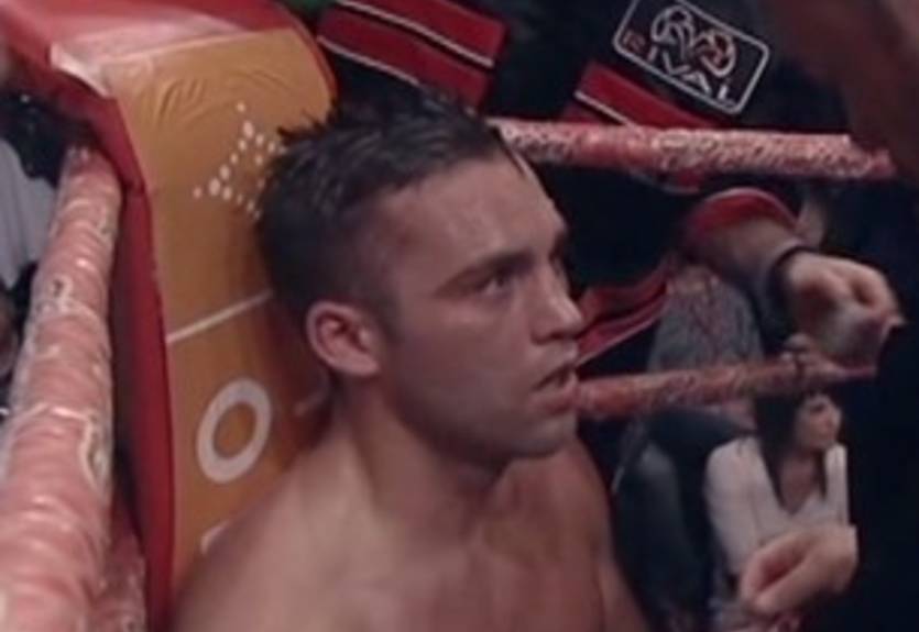 Проводников побеждает Кастро