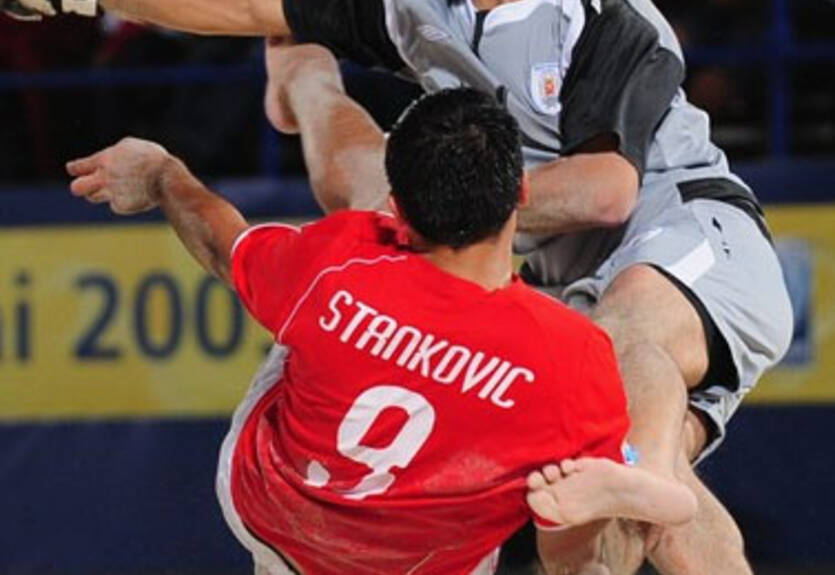 Пляжный футбол. Швейцарцы выходят в финал