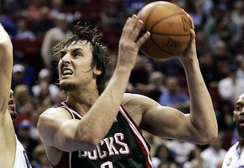 Богут пропустит 2-4 недели