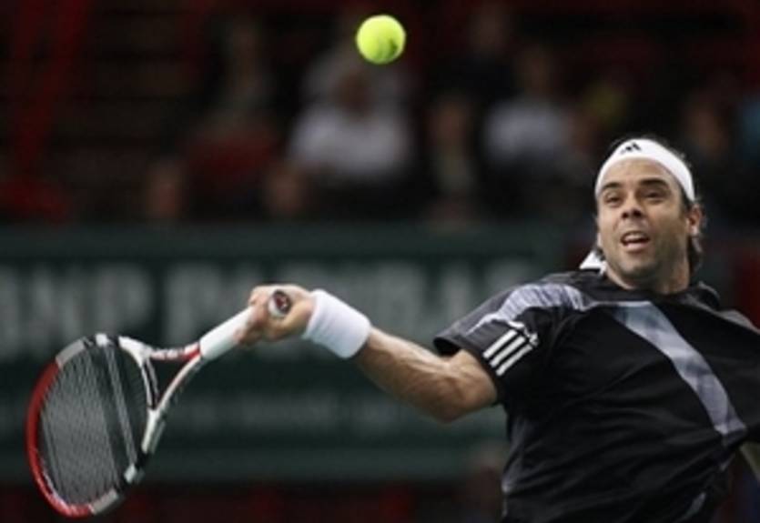 Гонсалес снялся с турнира в Париже