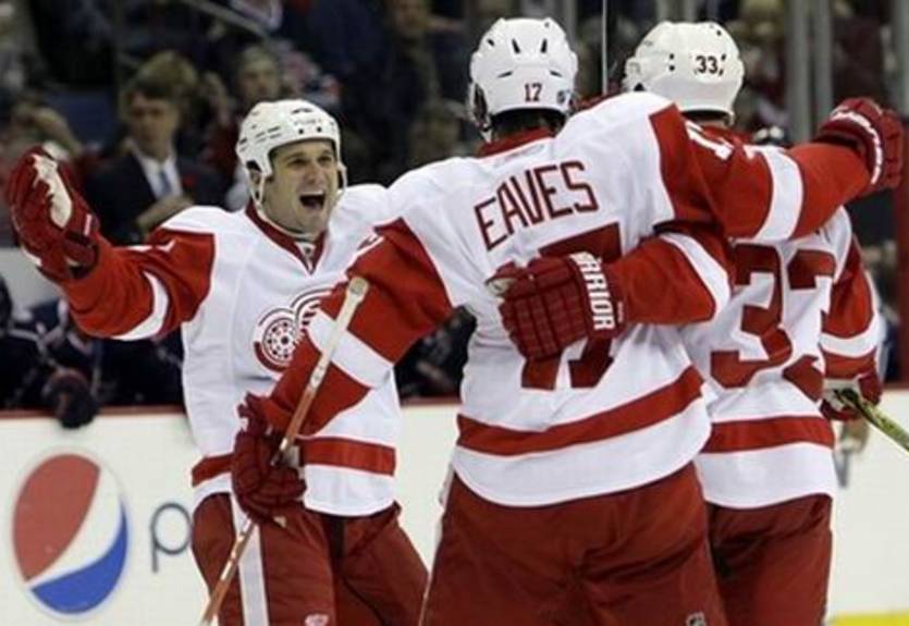 Детройт уничтожил Коламбус, а Чикаго обыгрывает Колорадо