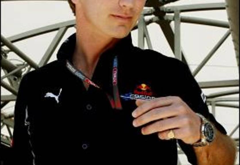 Ред Булл продолжает сотрудничать с Рено