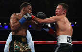 Головкин в тяжелом поединке победил Джейкобса