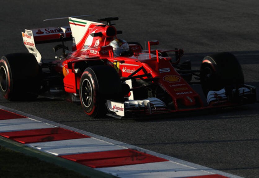 Формула-1: Феттель оказался быстрее Хэмилтона по итогам третьего дня тестов