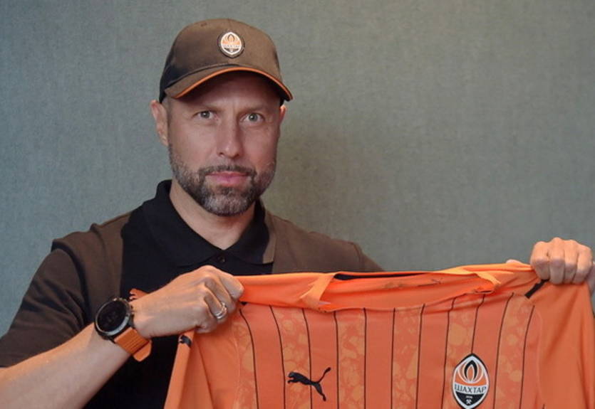 Президент Дніпра-1 нецензурним словом прокоментував перехід Йовічевіча до Шахтаря Президент Дніпра-1 нецензурним словом прокоментував перехід Йовічевіча до Шахтаря