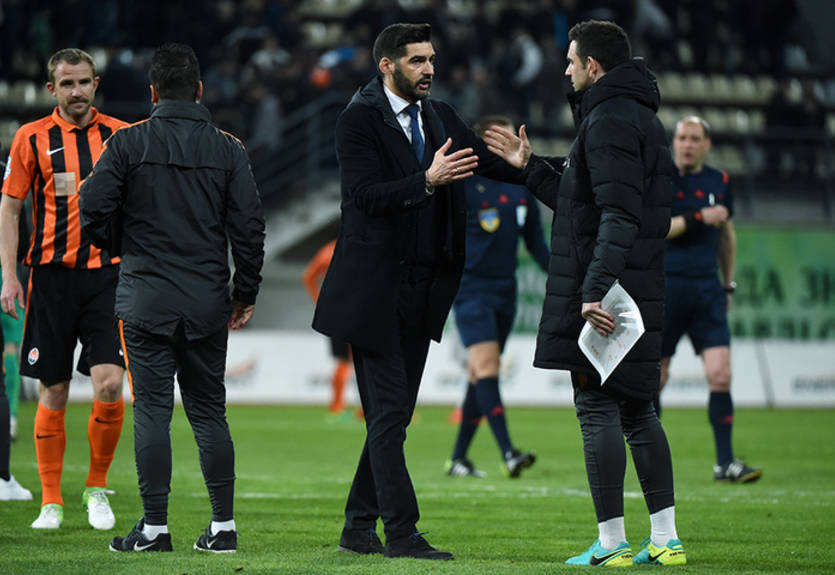 Главный тренер Зари поругался с асситентом тренера Шахтера Главный тренер Зари поругался с асситентом тренера Шахтера