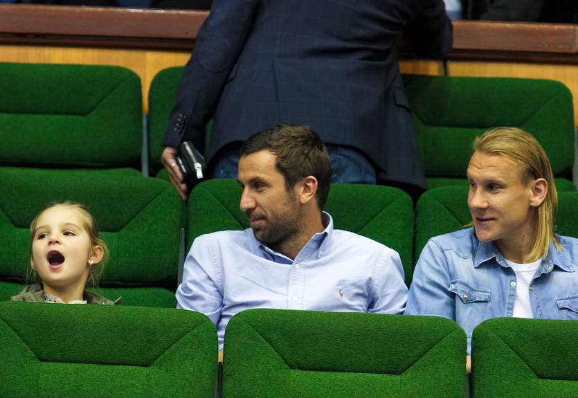 Срна и Вида вместе болели против Украины во Дворце спорта Срна и Вида вместе болели против Украины во Дворце спорта