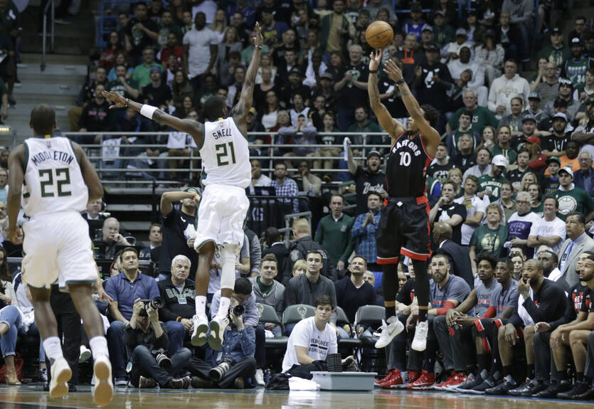 НБА: Торонто сравнял счет в серии с Милуоки, Атланта сильнее Вашингтона