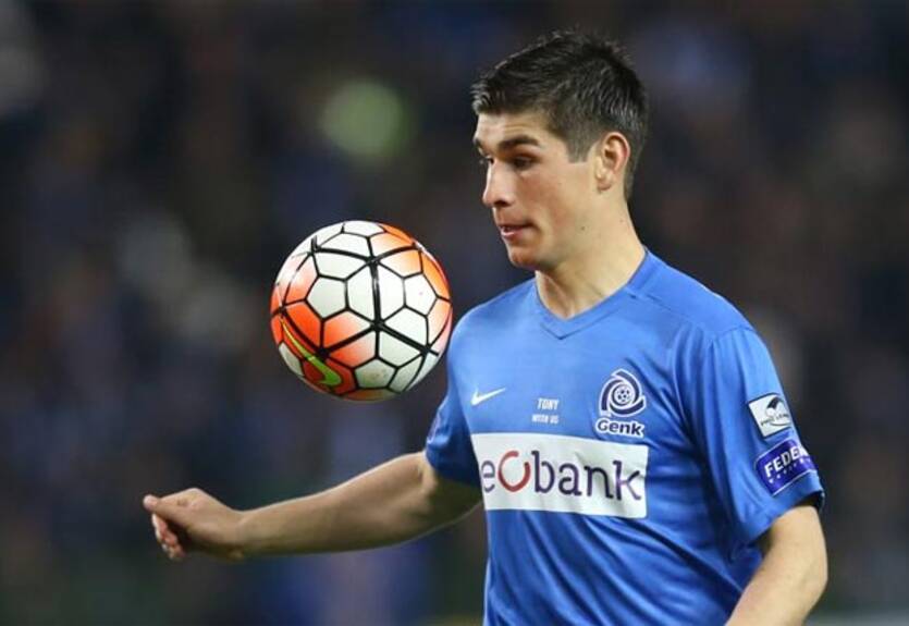 Малиновский реализовал очередной штрафной за Генк Малиновский реализовал очередной штрафной за Генк