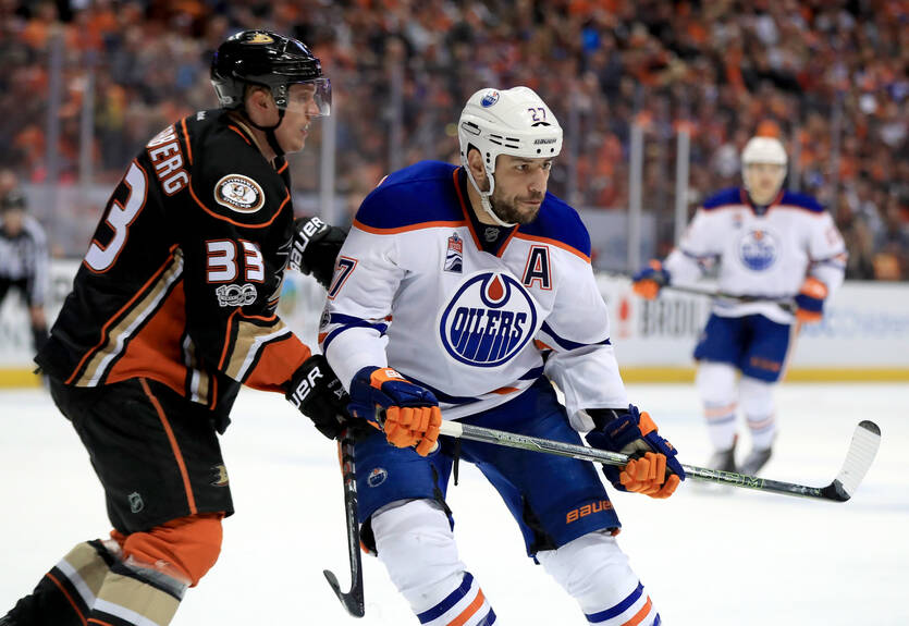 НХЛ: Сент-Луис сравнялся в серии с Нэшвиллом, победа Эдмонтона НХЛ: Сент-Луис сравнялся в серии с Нэшвиллом, победа Эдмонтона