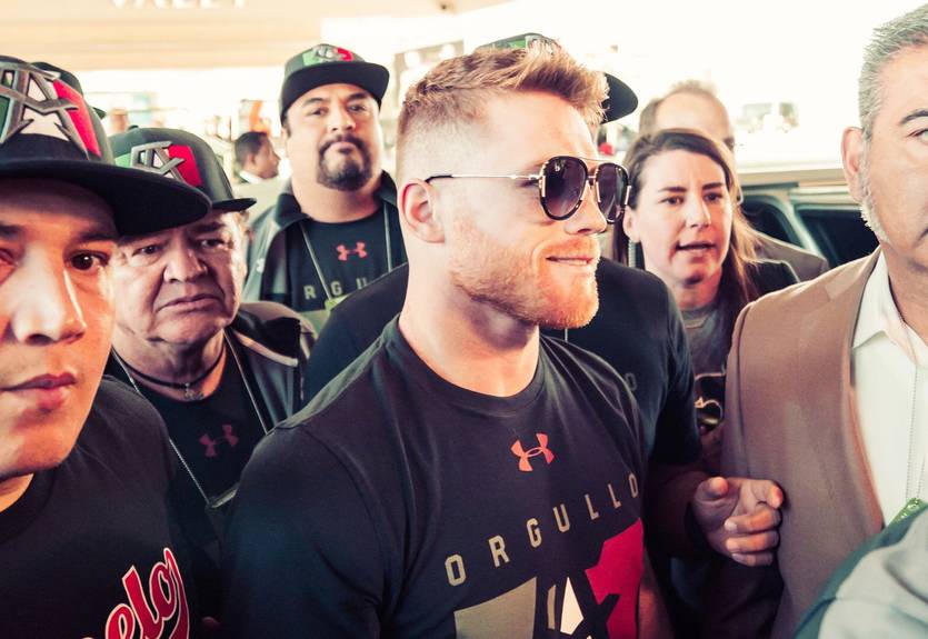 Альварес – Чавес: боксеры прибыли в Лас-Вегас