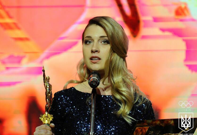 Харлан впервые выступила после перенесенной операции Харлан впервые выступила после перенесенной операции