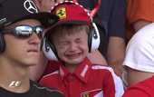 Феррари порадовали юного фаната, ставшего звездой Гран-при Испании Феррари порадовали юного фаната, ставшего звездой Гран-при Испании