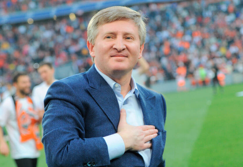 Президент Шахтера поздравил команду с "золотым дублем" Президент Шахтера поздравил команду с "золотым дублем"