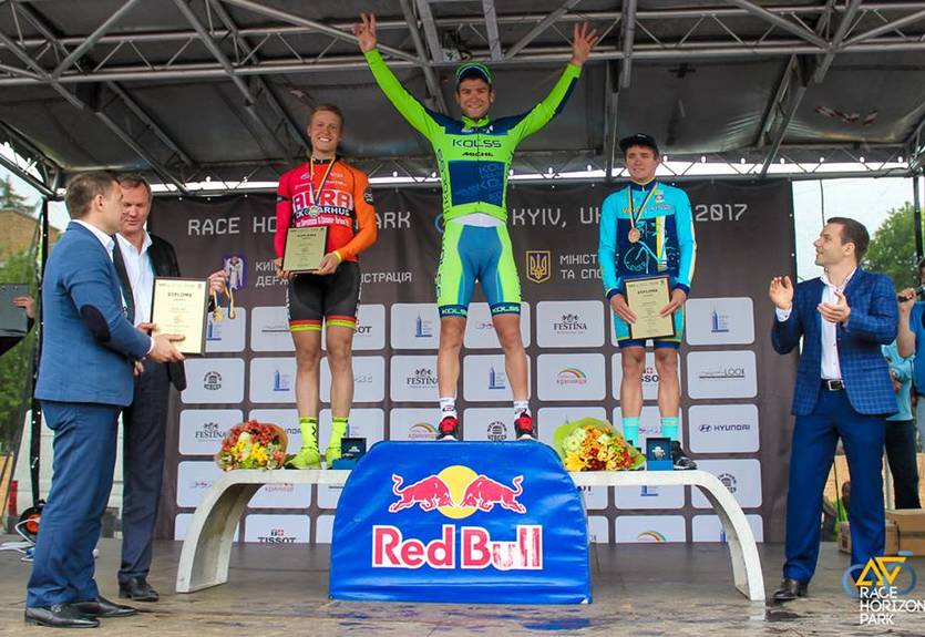 Украинец Кононенко выиграл велогонку мира в рамках Race Horizon Park 2017