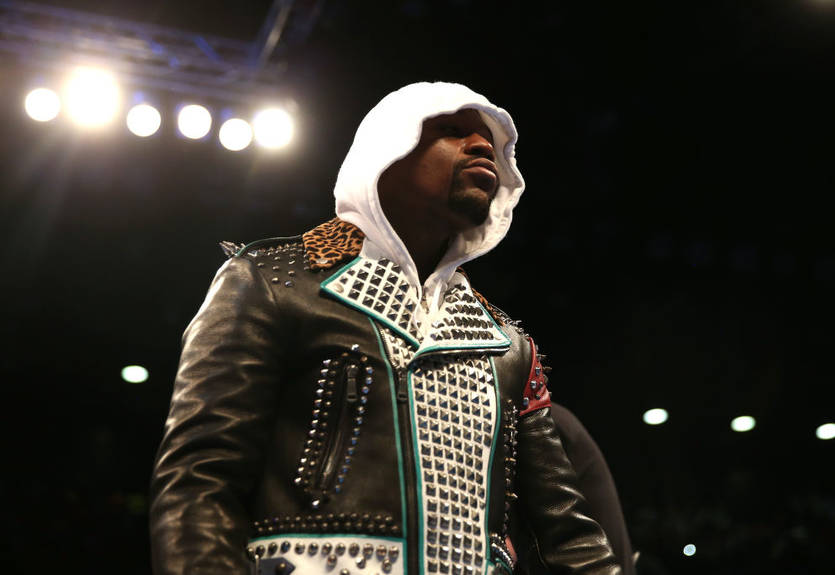 Мейвезер показал свой стриптиз клуб