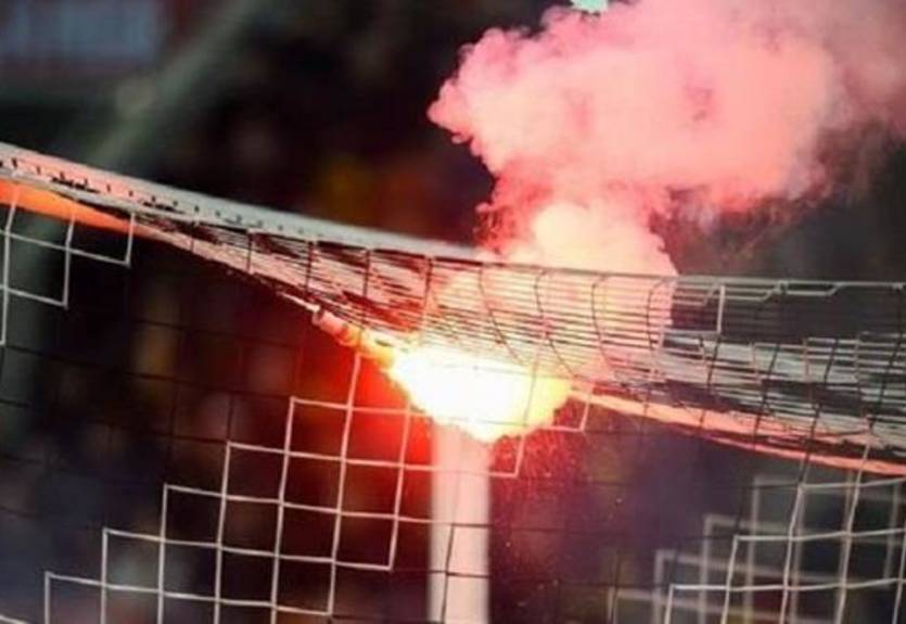 Видео беспорядков на матче Днепр – Волынь Видео беспорядков на матче Днепр – Волынь