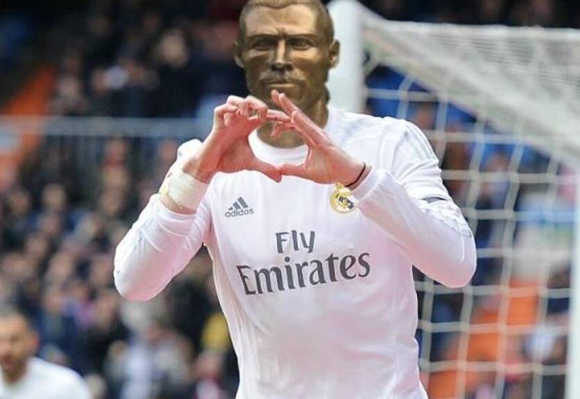 Мачете: лучшие демотиваторы на скульптуру Бэйла