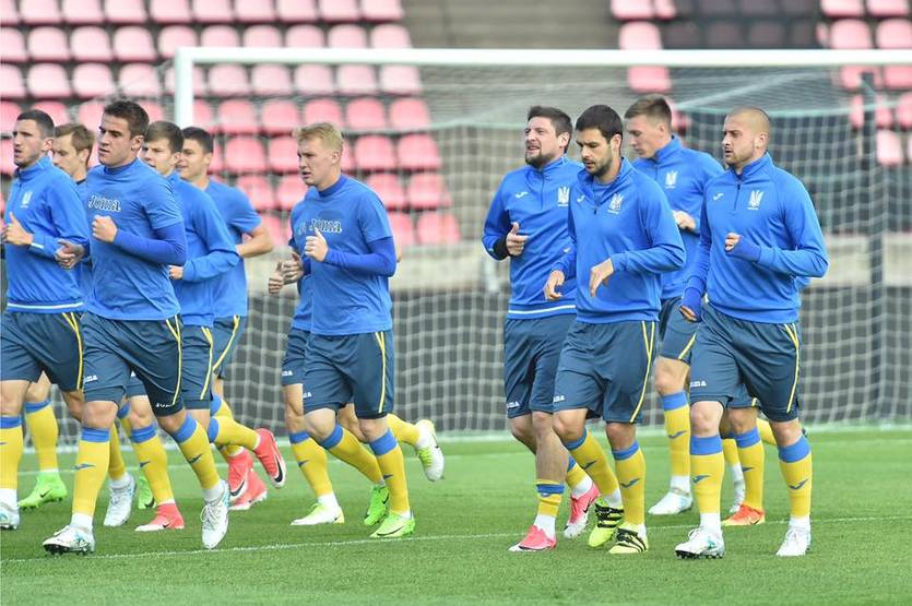 facebook.com/UaNationalFootball