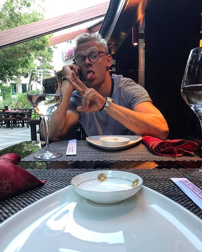 instagram.com/zinchenko_96