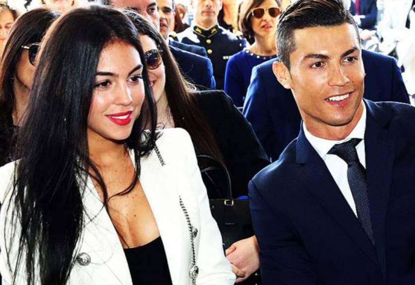 Девушка Роналду проговорилась о сроках своей беременности
