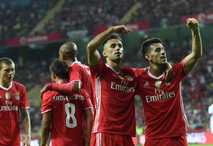 Порту обвинил Бенфику в сотрудничестве с колдуном Порту обвинил Бенфику в сотрудничестве с колдуном