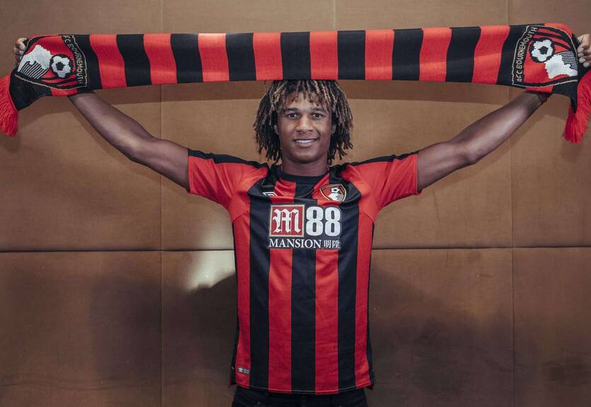 Борнмут приобрел защитника Челси