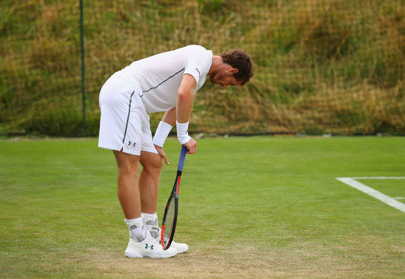 The Sun призвал читателей приложить руку к фото Маррея, чтобы излечить его