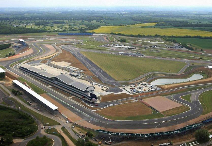 Сильверстоун может лишиться этапов Формулы-1 Сильверстоун может лишиться этапов Формулы-1