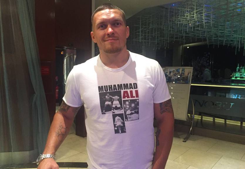 Усик прибыл на жеребьевку Всемирной боксерской суперсерии