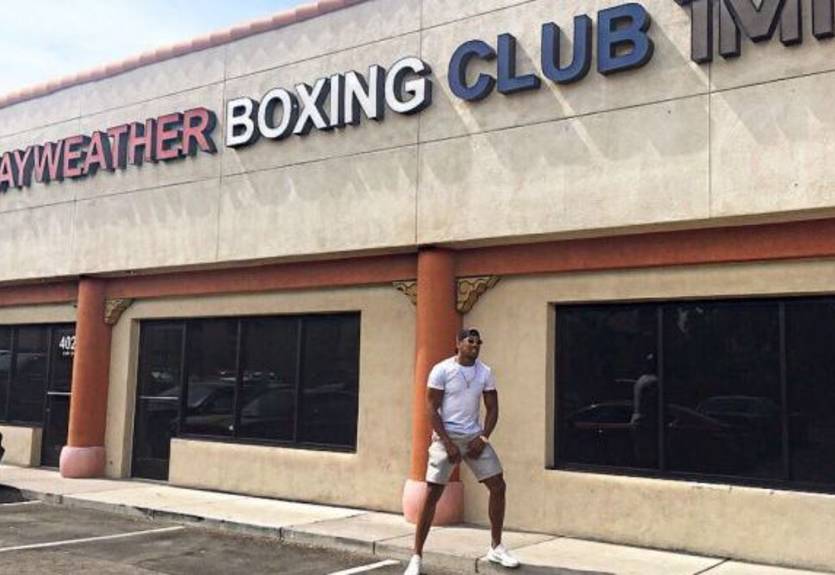 Джошуа побывал в гостях у Мейвезера Джошуа побывал в гостях у Мейвезера