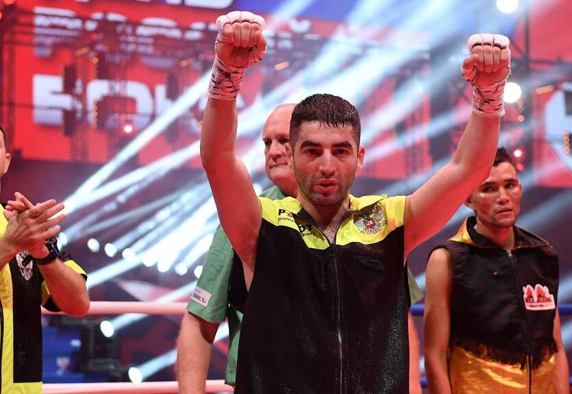 Михаил Алоян завоевал "серебряный" пояс WBC во втором бою на профиринге