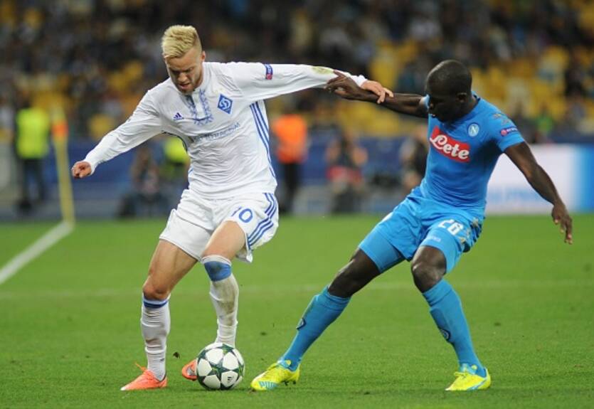 Фанаты Сток Сити сделали выбор между Ярмоленко и Коноплянкой Фанаты Сток Сити сделали выбор между Ярмоленко и Коноплянкой