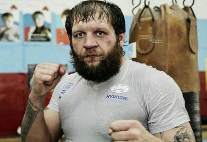 Александр Емельяненко может вернуться в клетку в сентябре