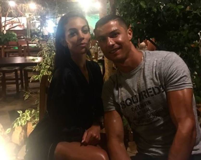 instagram.com/georginagio