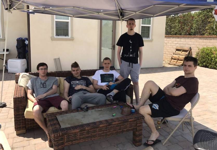 Fnatic и HellRaisers закончили выступление на The International 2017 Fnatic и HellRaisers закончили выступление на The International 2017