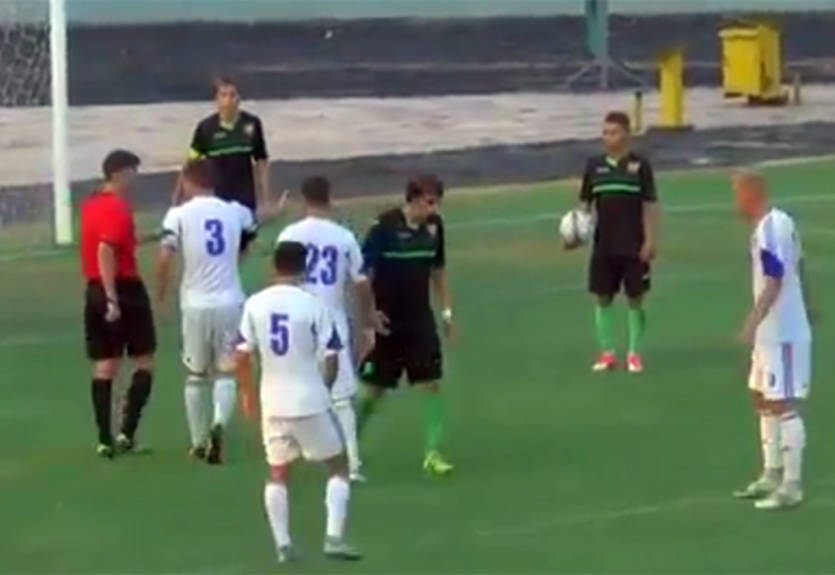 Арбитр отменил реализованный пенальти в матче второй лиги