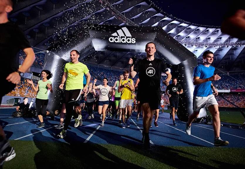 adidas Runners Kyiv провел ночной забег adidas Runners Kyiv провел ночной забег