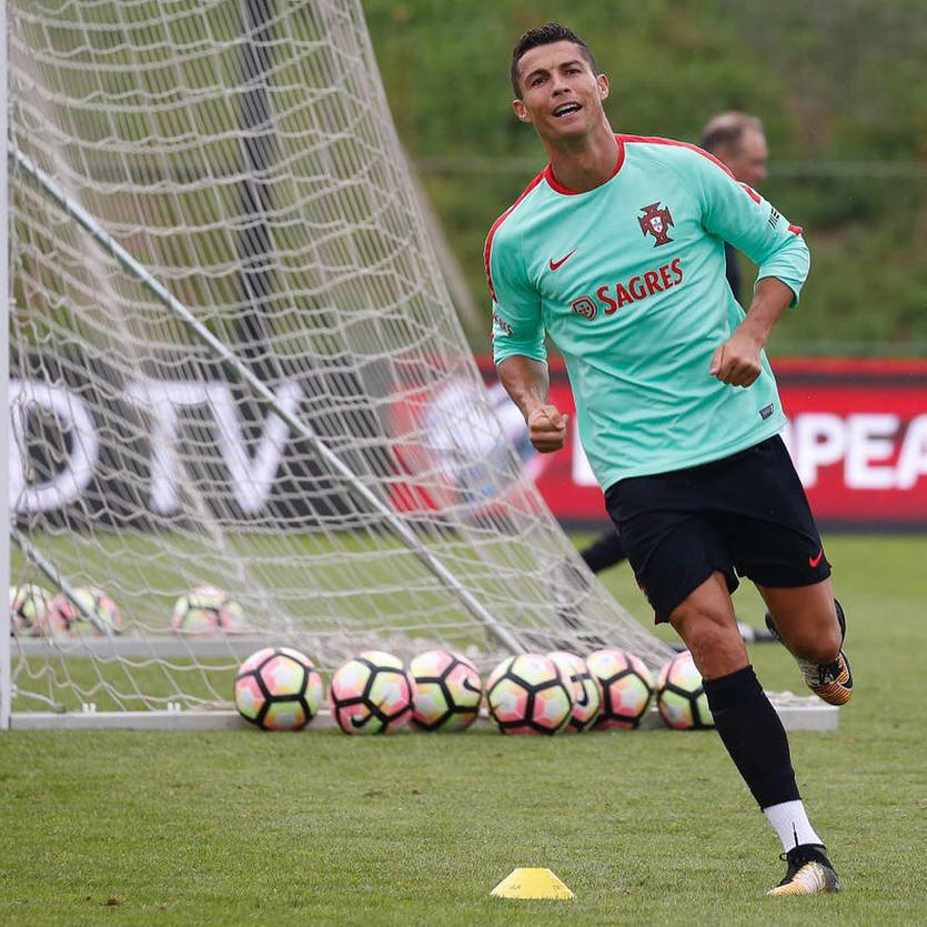 instagram.com/cristiano