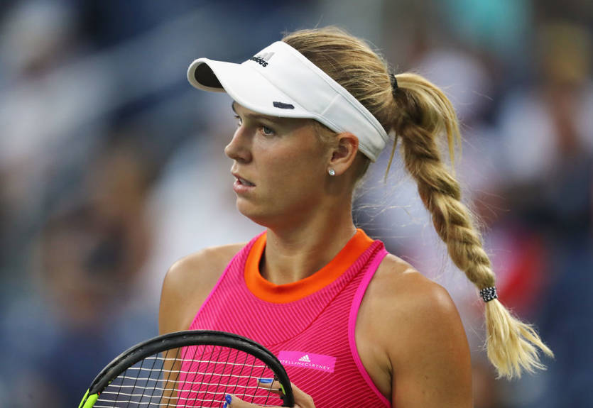 Возняцки считает, что Шарапова не должна играть на центральном корте