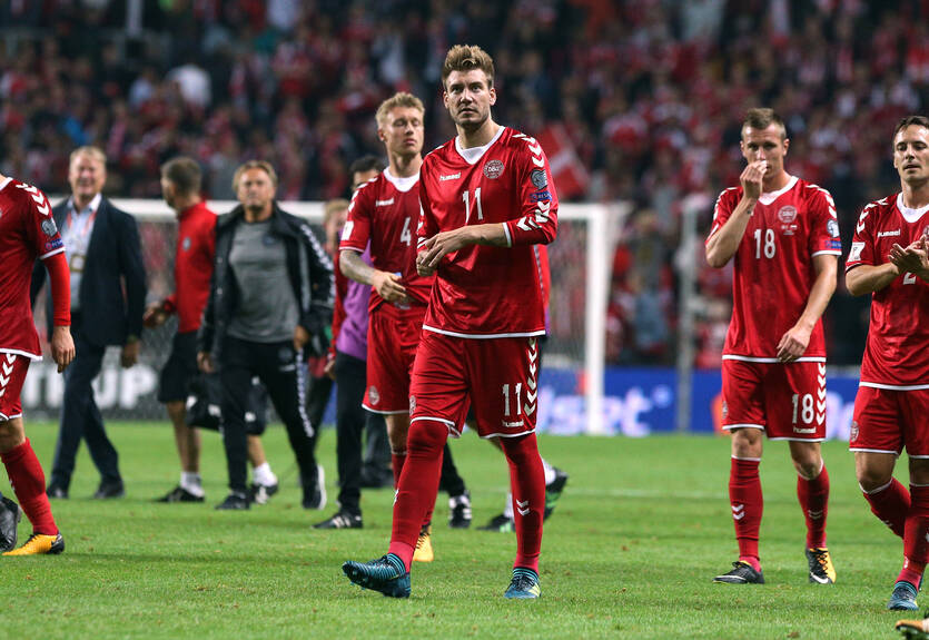 Видео безудержного веселья игроков сборной Дании после разгрома над Польшей