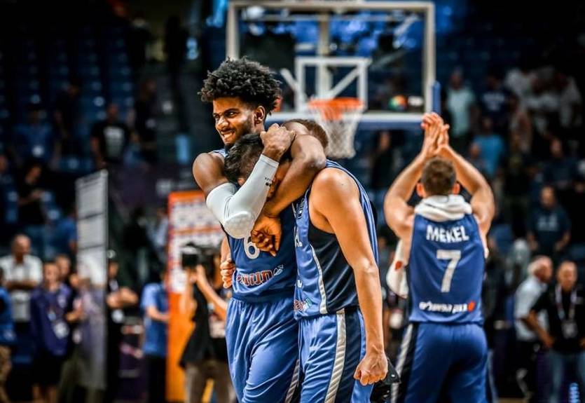 Шредера и игроков сборной Израиля обокрали на Евробаскете