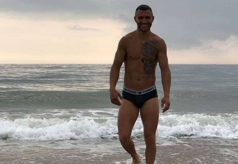 Ломаченко провел тренировку на пляже Затоки