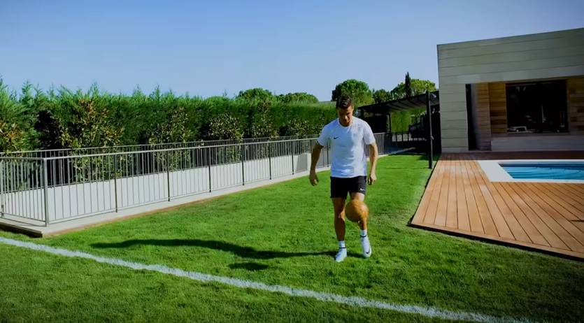 кадр из видео