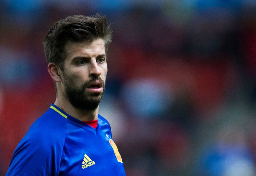 Конфликт Пике и Рамоса опровергли в Федерации футбола Испании