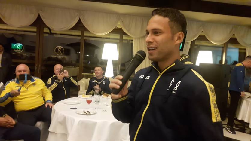 кадр из видео