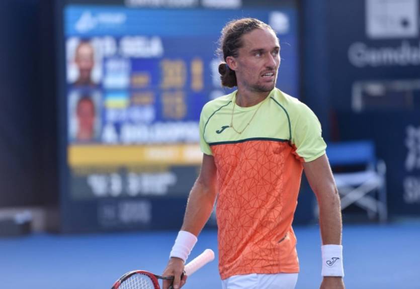 Долгополов разгромил россиянина на старте турнира в Токио