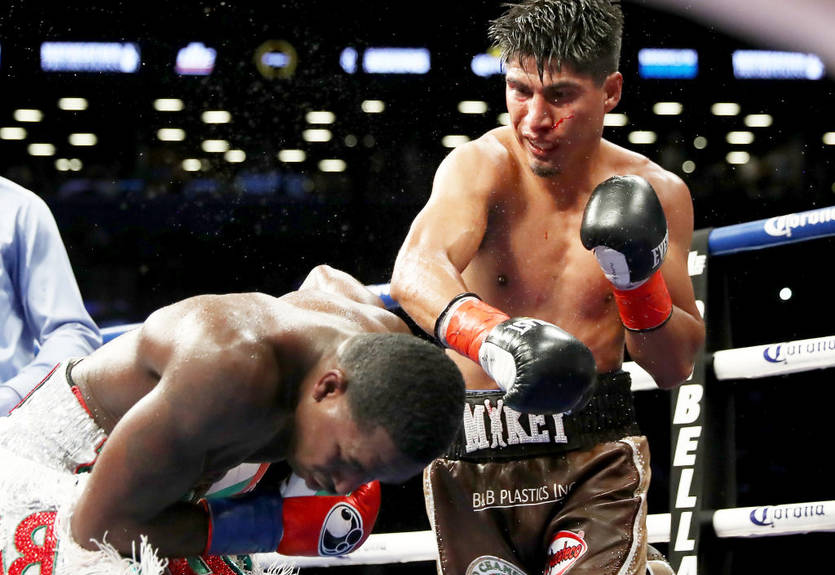 Гарсия сразится с Линаресом по решению WBC